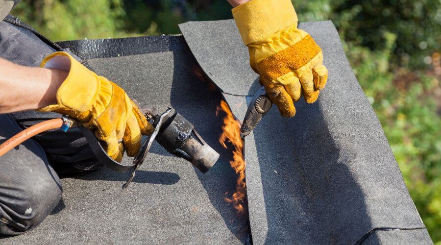 Expert Emergency Roof Repairs services in Walker, KS